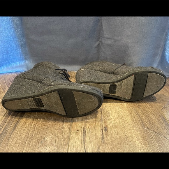 Toms Wedge Booties - Picture 2 of 9
